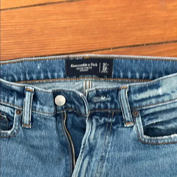 Abercrombie & Fitch straight jeans 31x32 - Picture 2 of 4